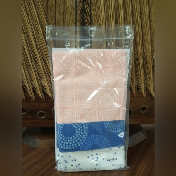 New Quilters Trek Sew in Tune's Come Together Quilt Block Kit - Picture 3 of 3